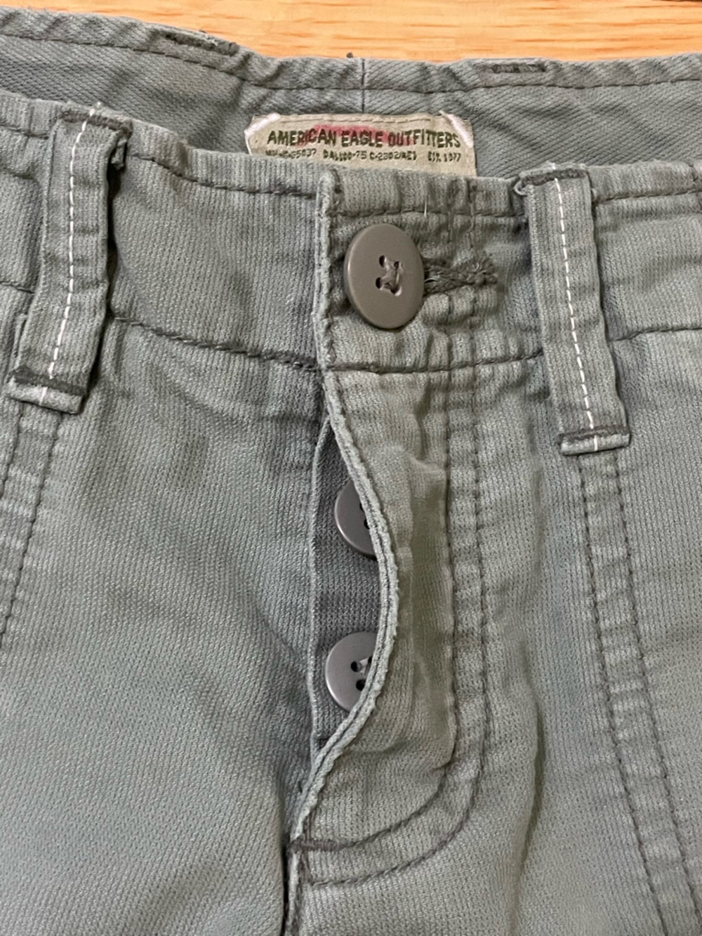 American Eagle Olive Green Utility Shorts - Picture 4 of 7
